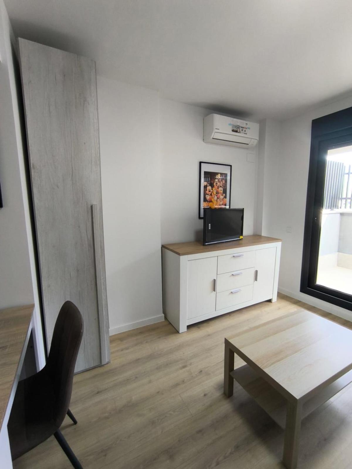 Estudios Homer Y Disney Con Piscina Climatizada, Piscina Exterior,Gimnasio, Coworking, Padel,Netflix Y Wifi Gratis San Sebastián de los Reyes Eksteriør billede